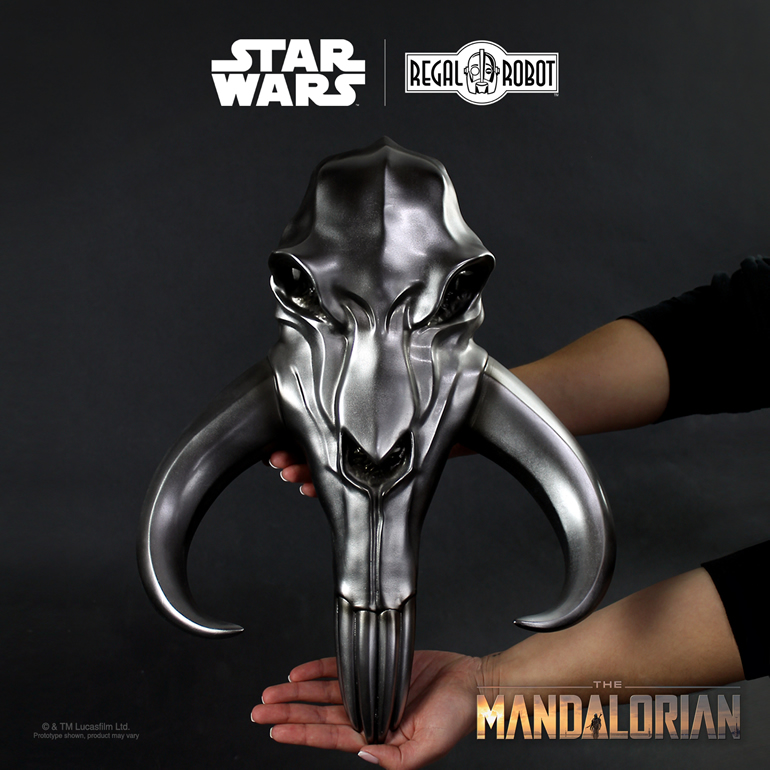 mandalorian robot toy